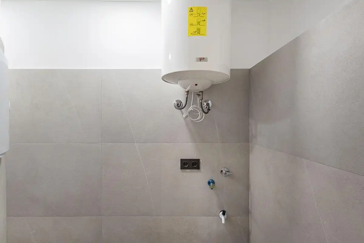 Bathroom of Ground floor for sale in Granada