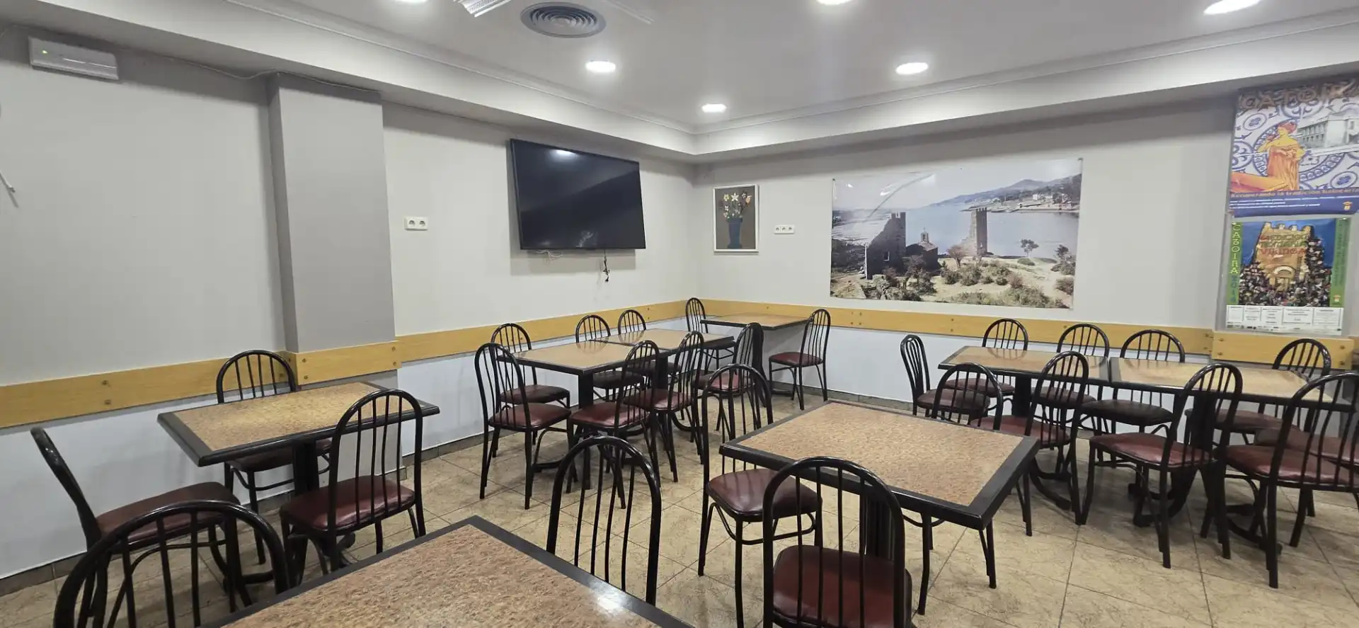Local en venta en San Sebastián de los Reyes con Aire acondicionado, Calefacción y Amueblado