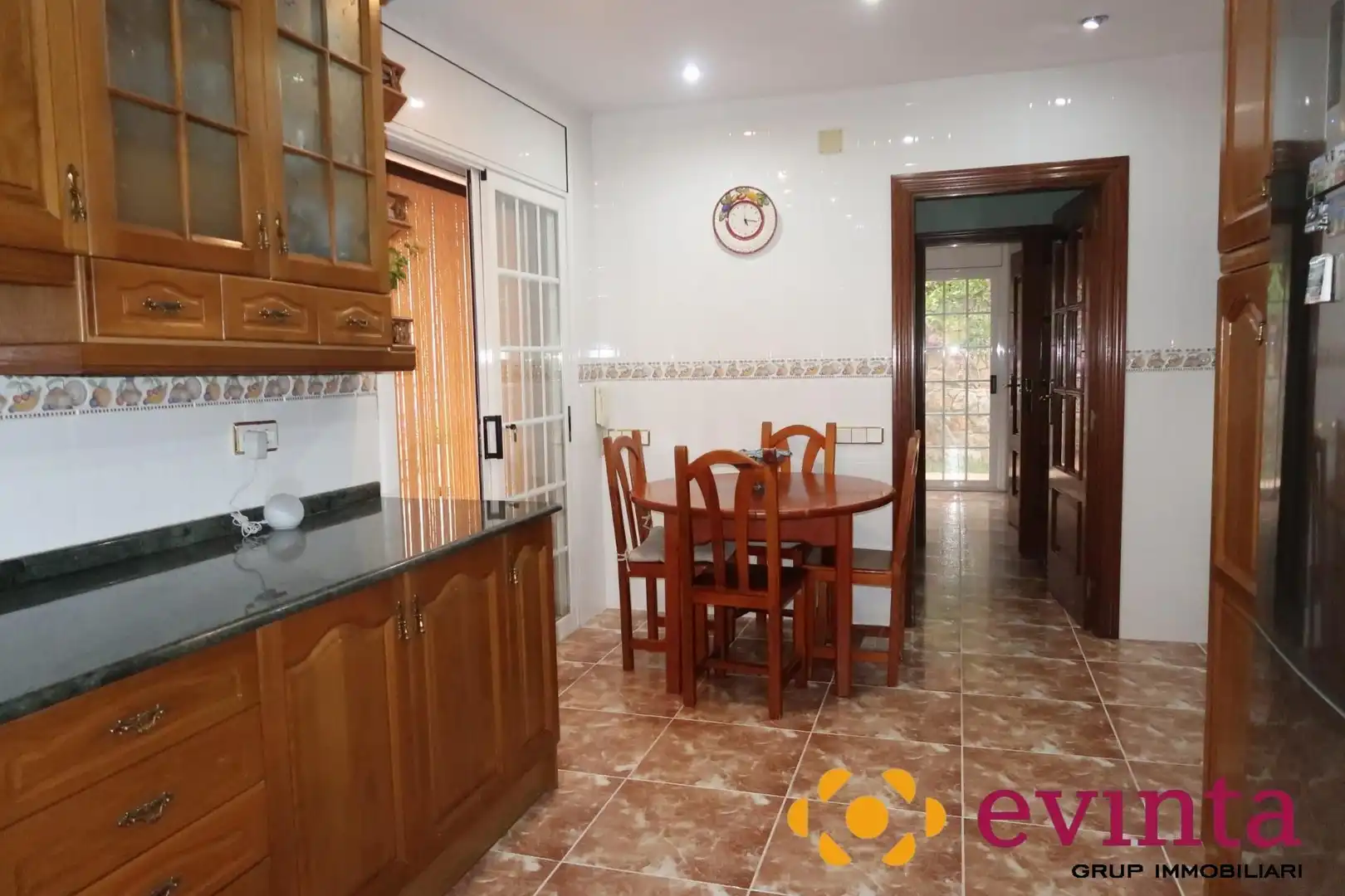 Cocina de Casa o chalet en venta en Vallirana con Calefacción, Jardín privado y Terraza