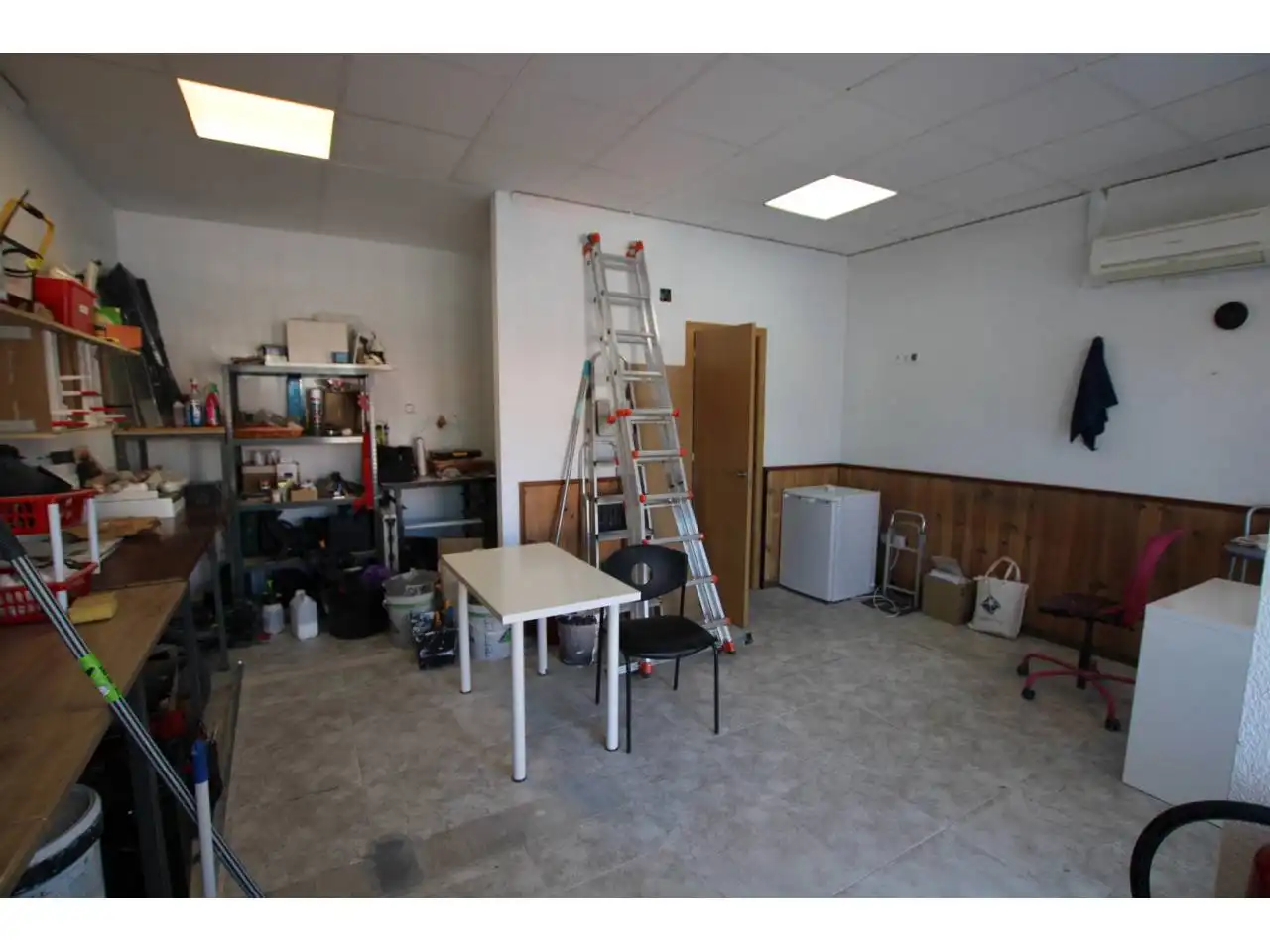Local comercial en venda a Calle Miguel de Cervantes, imagen 3