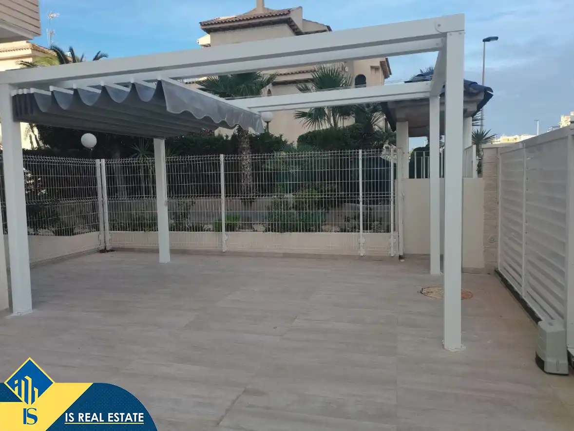 Casa amb piscina en venda a Centro, imagen 4