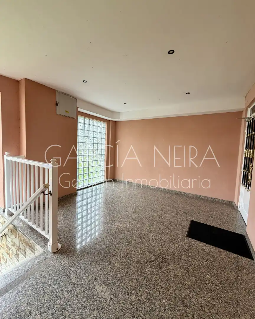 Vista exterior de Piso en venta en Navia con Calefacción, Parquet y Amueblado