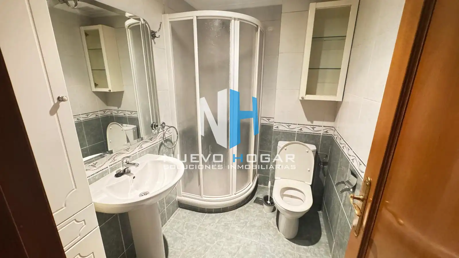 Bathroom of Flat for rent in Castellón de la Plana / Castelló de la Plana  with Furnished
