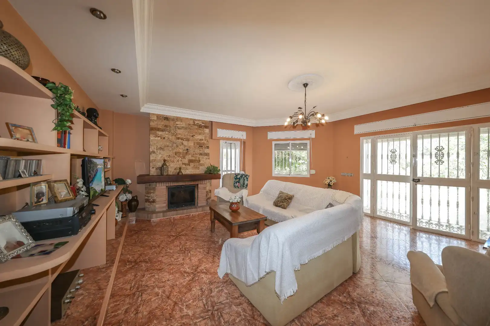 Living room of Houses for sale in Monda  with Air Conditioner, Private garden and Storage room