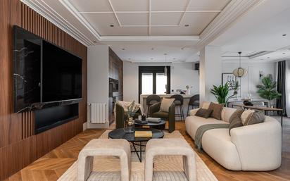 Living room of Flat for sale in  Madrid Capital  with Air Conditioner and Terrace