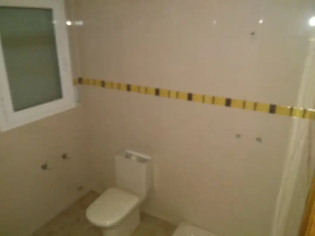 Baño de Terreno en venta en Castelló de Farfanya