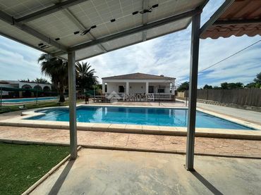 Casa rústica en venta en V.R GRANADA