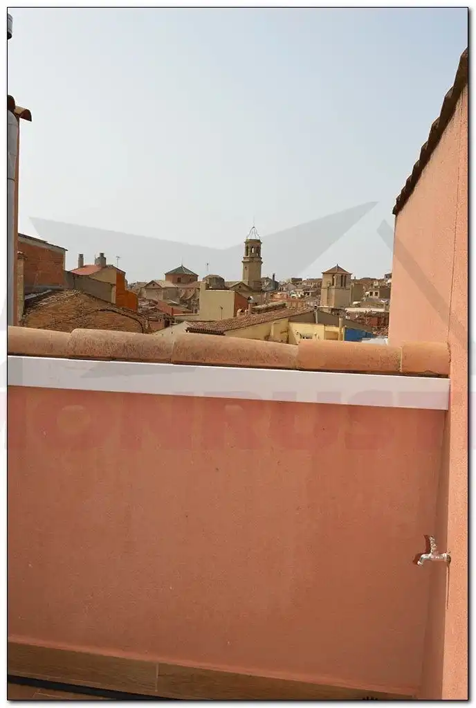 Vista exterior de Casa o xalet en venda en L'Espluga de Francolí amb Aire condicionat, Terrassa i Traster