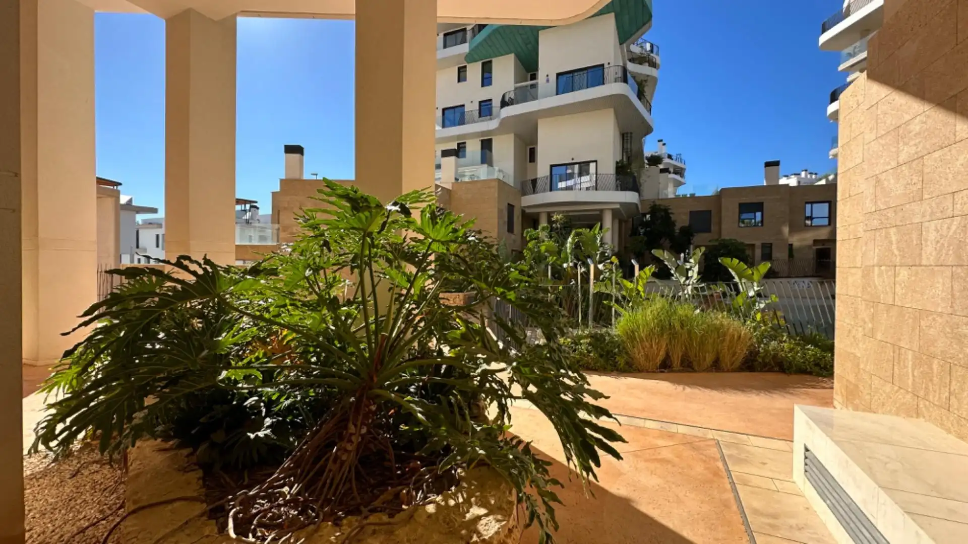 Penthouse with pool for sale in Cl Edeta, imagen 39