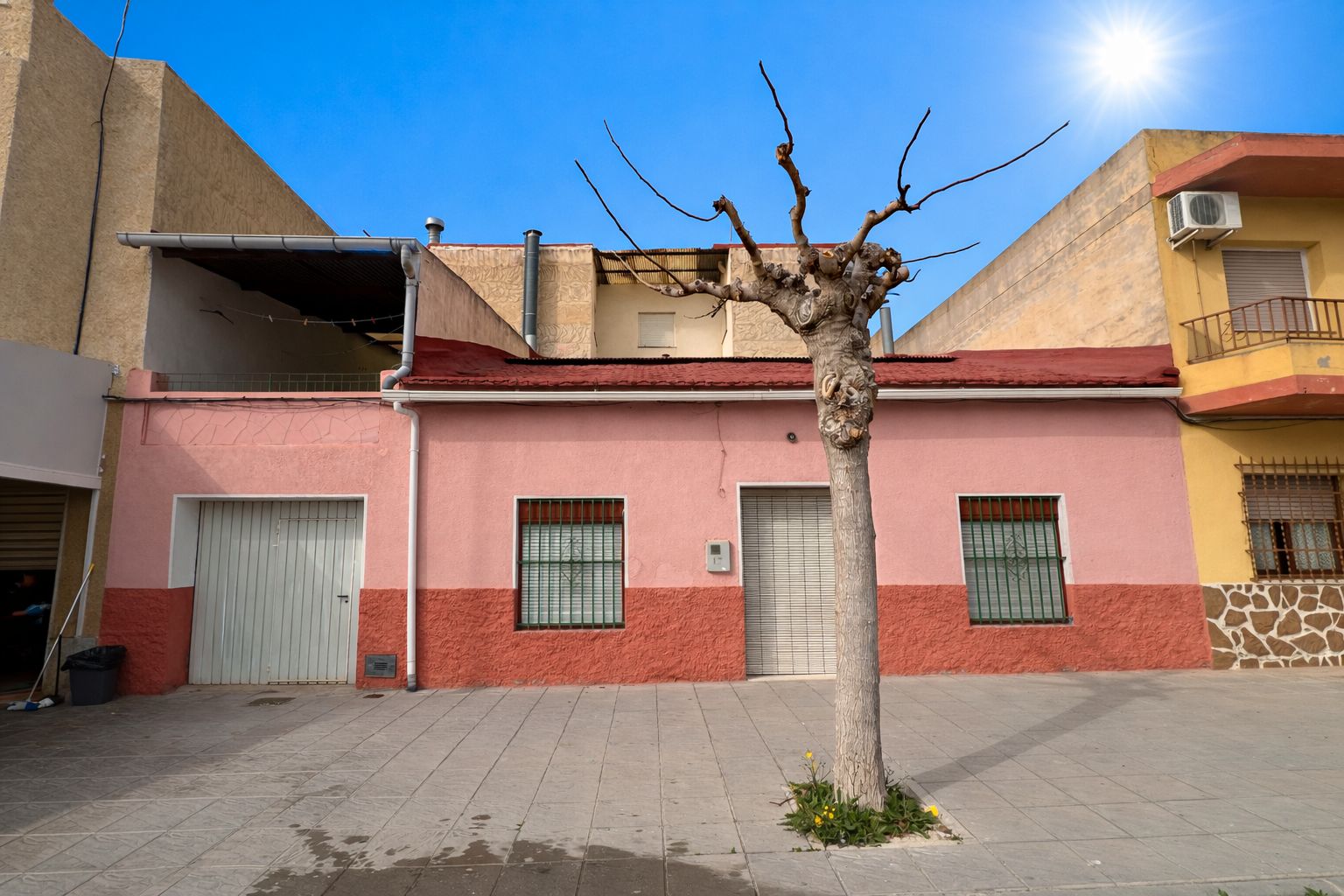 Vista exterior de Casa adosada en venta en Orihuela con Terraza y Internet