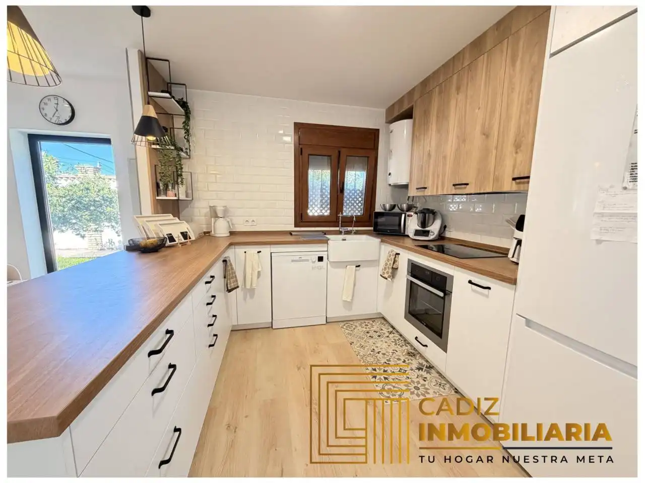 Cuina de Finca rústica en venda en Chiclana de la Frontera amb Aire condicionat, Jardí privat i Terrassa