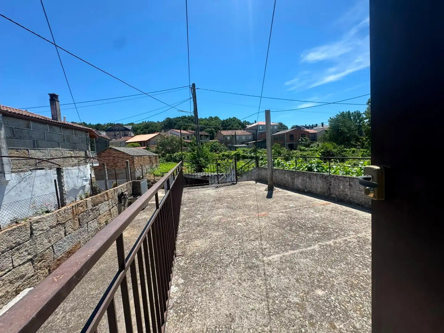 Casa o chalet de alquiler en A Merca   con Calefacción, Terraza y Amueblado