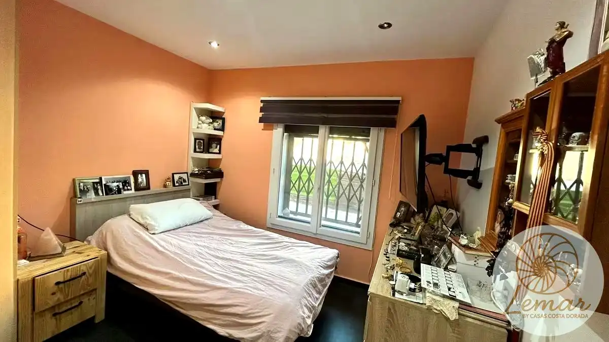 Habitación de Casa o chalet en venta en Castelldefels con Jardín privado, Terraza y Piscina
