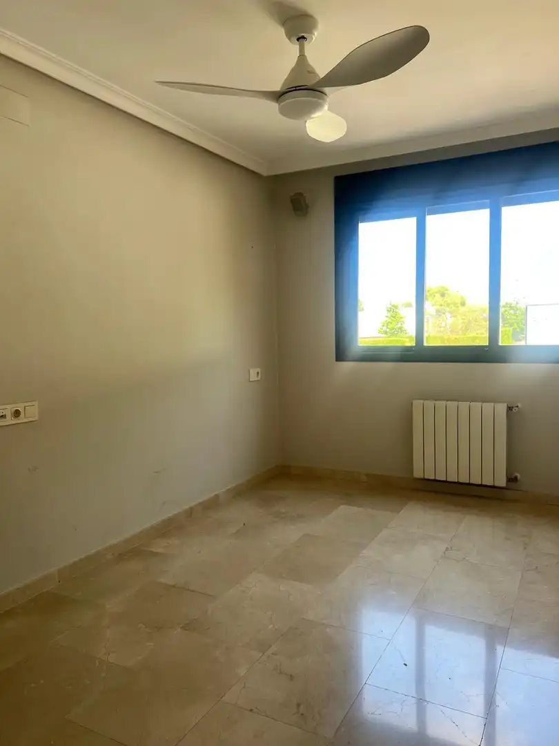 Dormitori de Casa o xalet en venda en Mutxamel amb Aire condicionat, Calefacció i Jardí privat