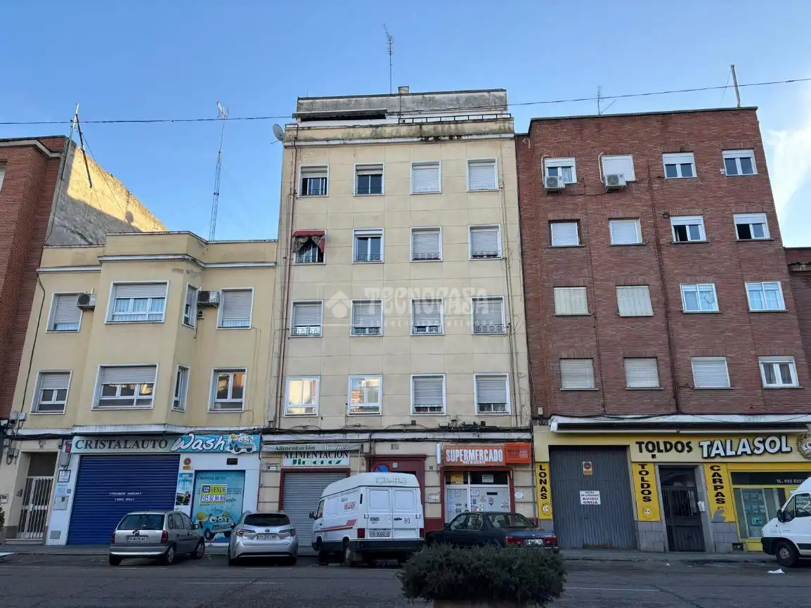 Vista exterior de Piso en venta en Talavera de la Reina con Terraza