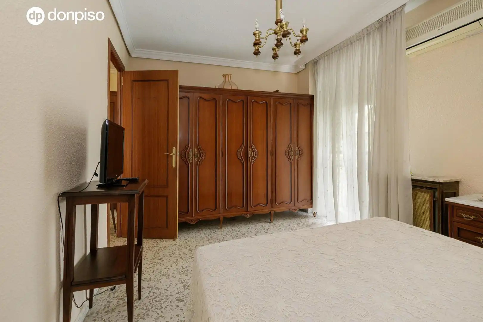 Schlafzimmer von Wohnung zum Verkauf in Granada mit Heizung