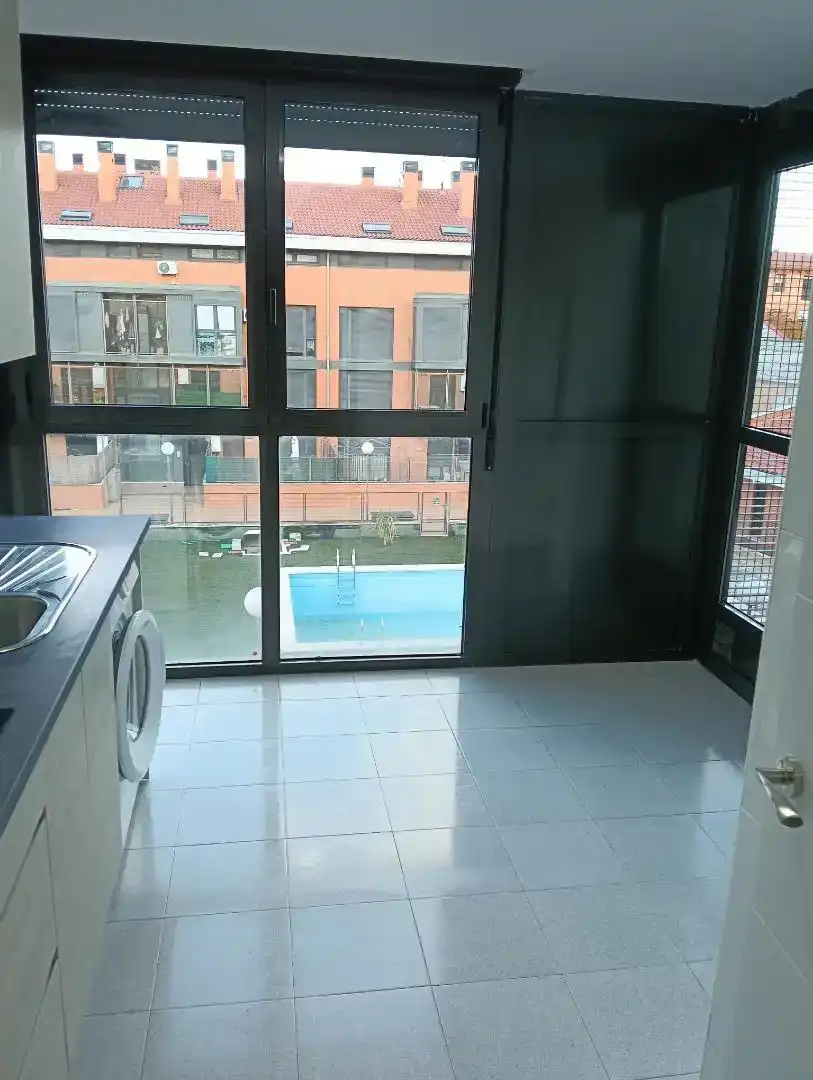 Habitación de Dúplex en venta en Peñafiel con Parquet, Trastero y Piscina