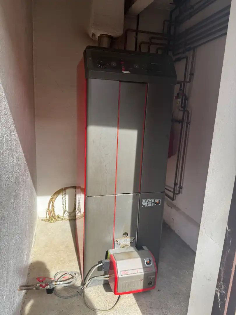 Casa amb terrassa en venda a Sant Jaume de Llierca, imagen 7