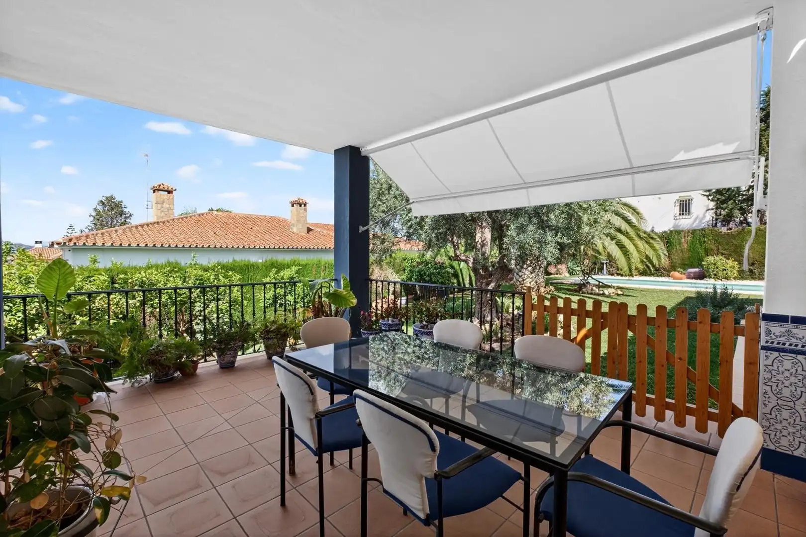Terrassa de Casa o xalet en venda en Alhaurín de la Torre amb Aire condicionat, Calefacció i Jardí privat