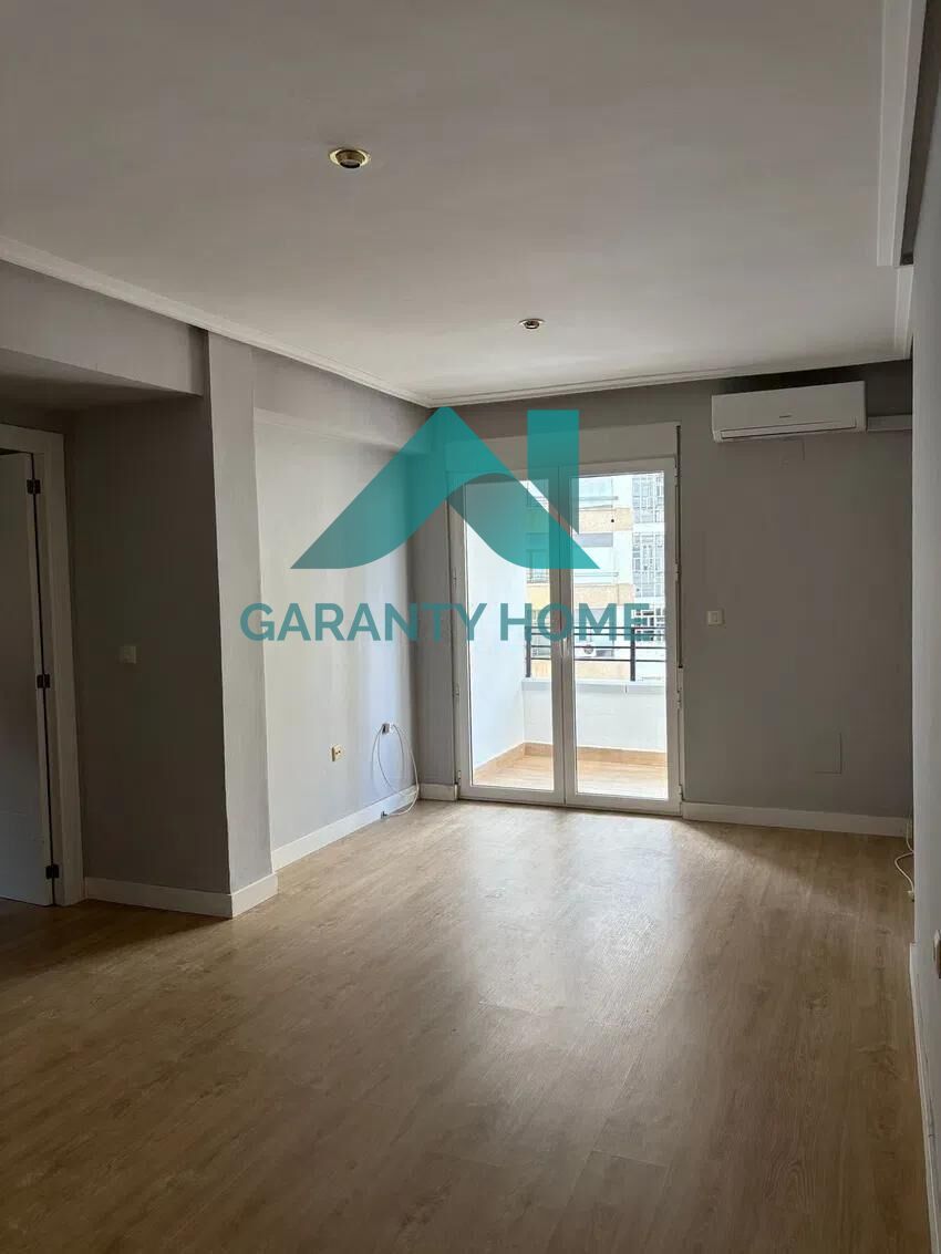 Vista exterior de Piso en venta en Cáceres Capital con Terraza