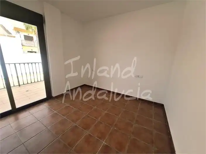 Apartamento en venta en Alcaucín con Terraza y Piscina comunitaria