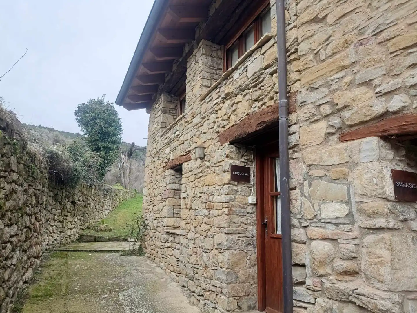 Vista exterior de Casa o xalet en venda en Graus amb Calefacció, Jardí privat i Traster