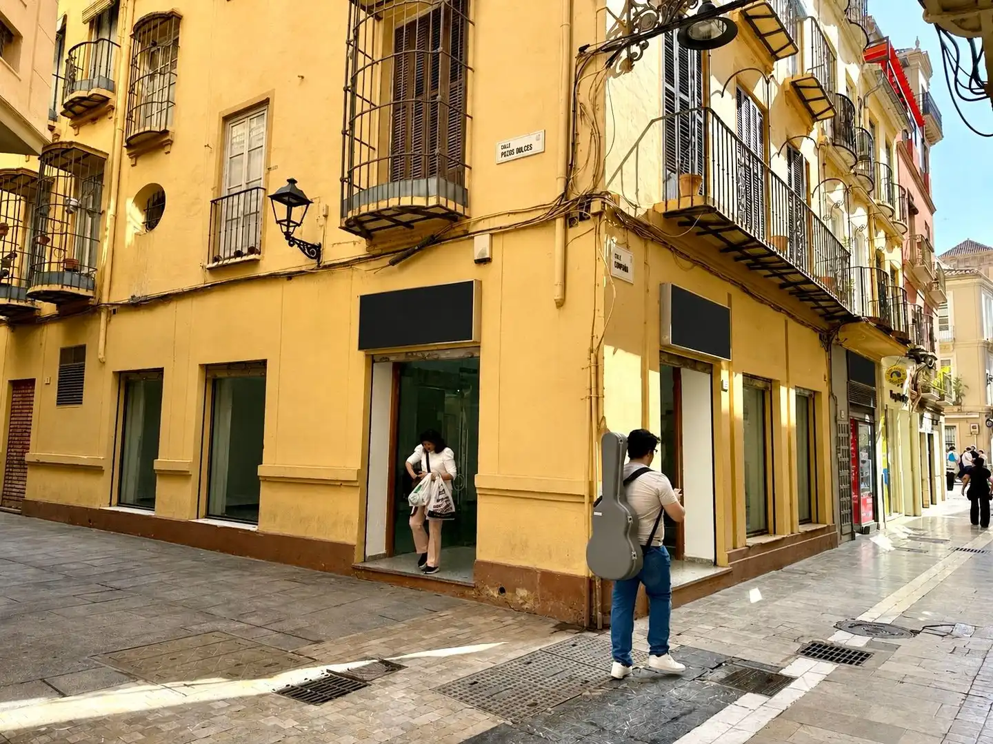 Vista exterior de Local de lloguer en Málaga amb Aire condicionat
