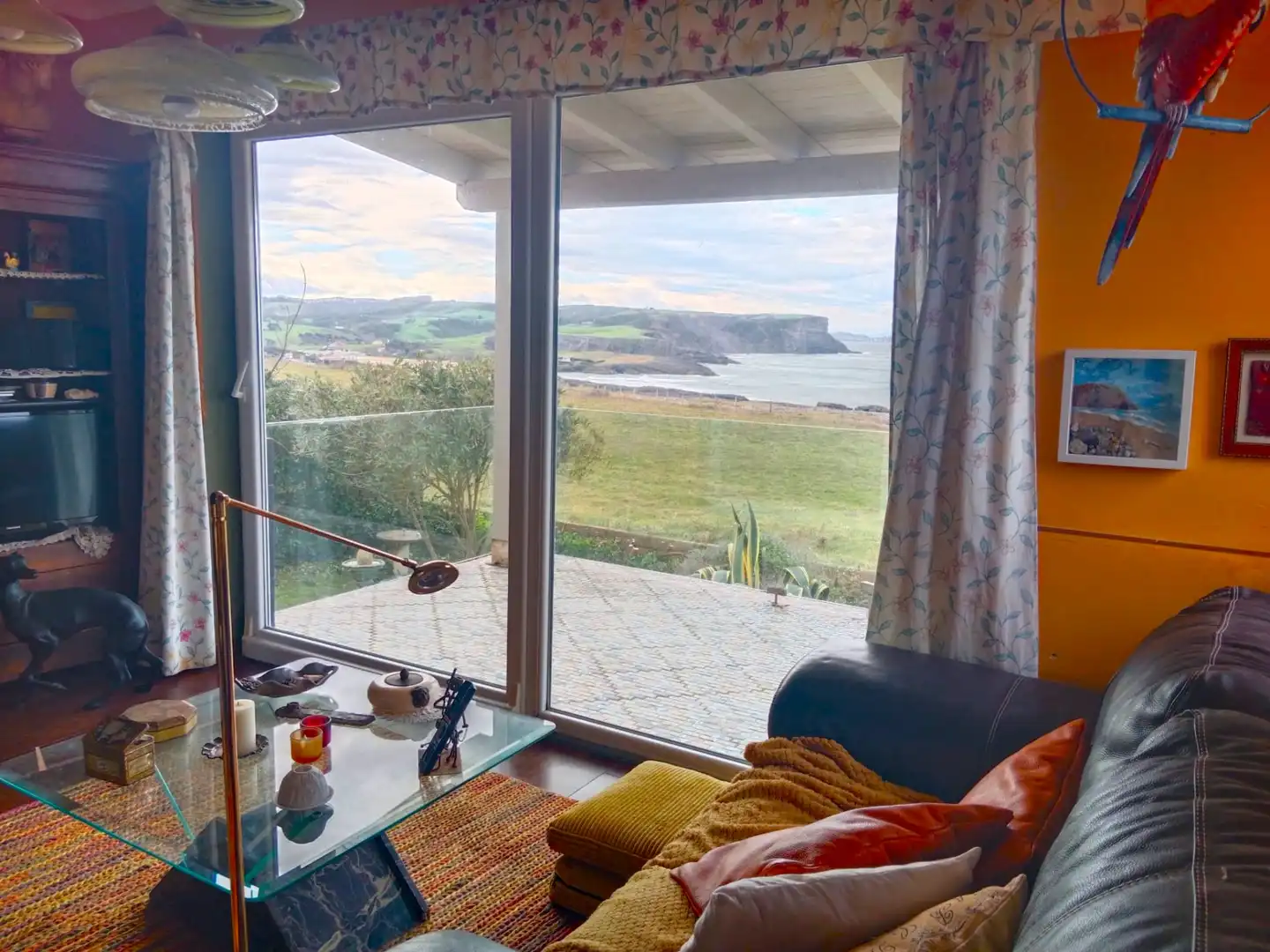 Sala de estar de Casa o chalet en venta en Bareyo con Calefacción, Jardín privado y Terraza