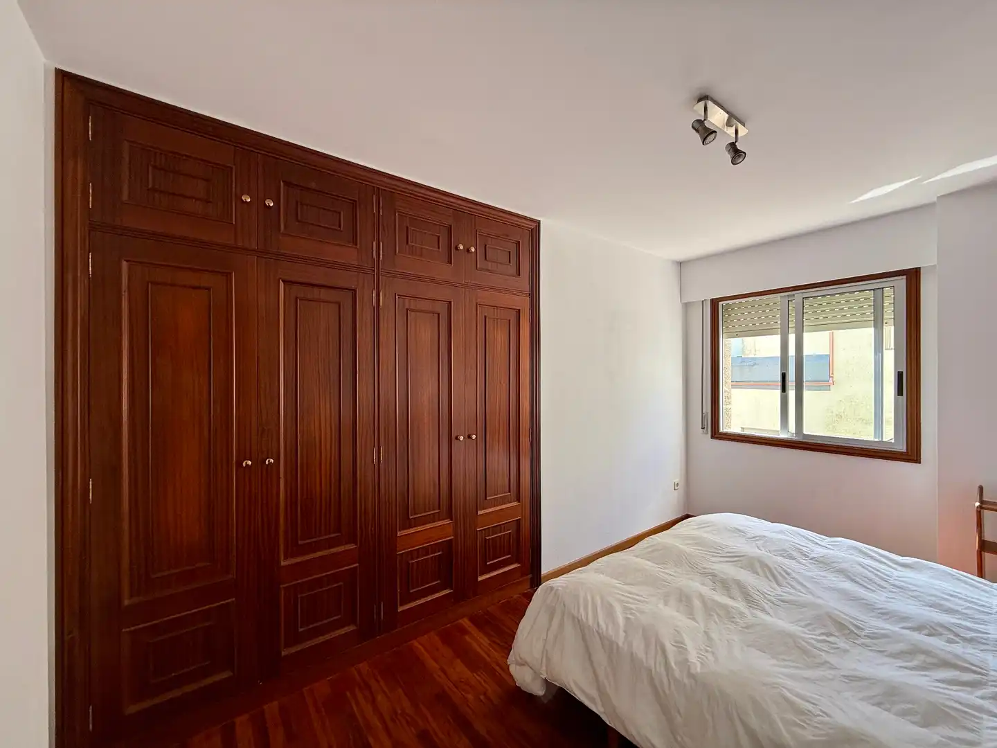 Bedroom of Flat for sale in O Grove    with Storage room, Furnished and Oven