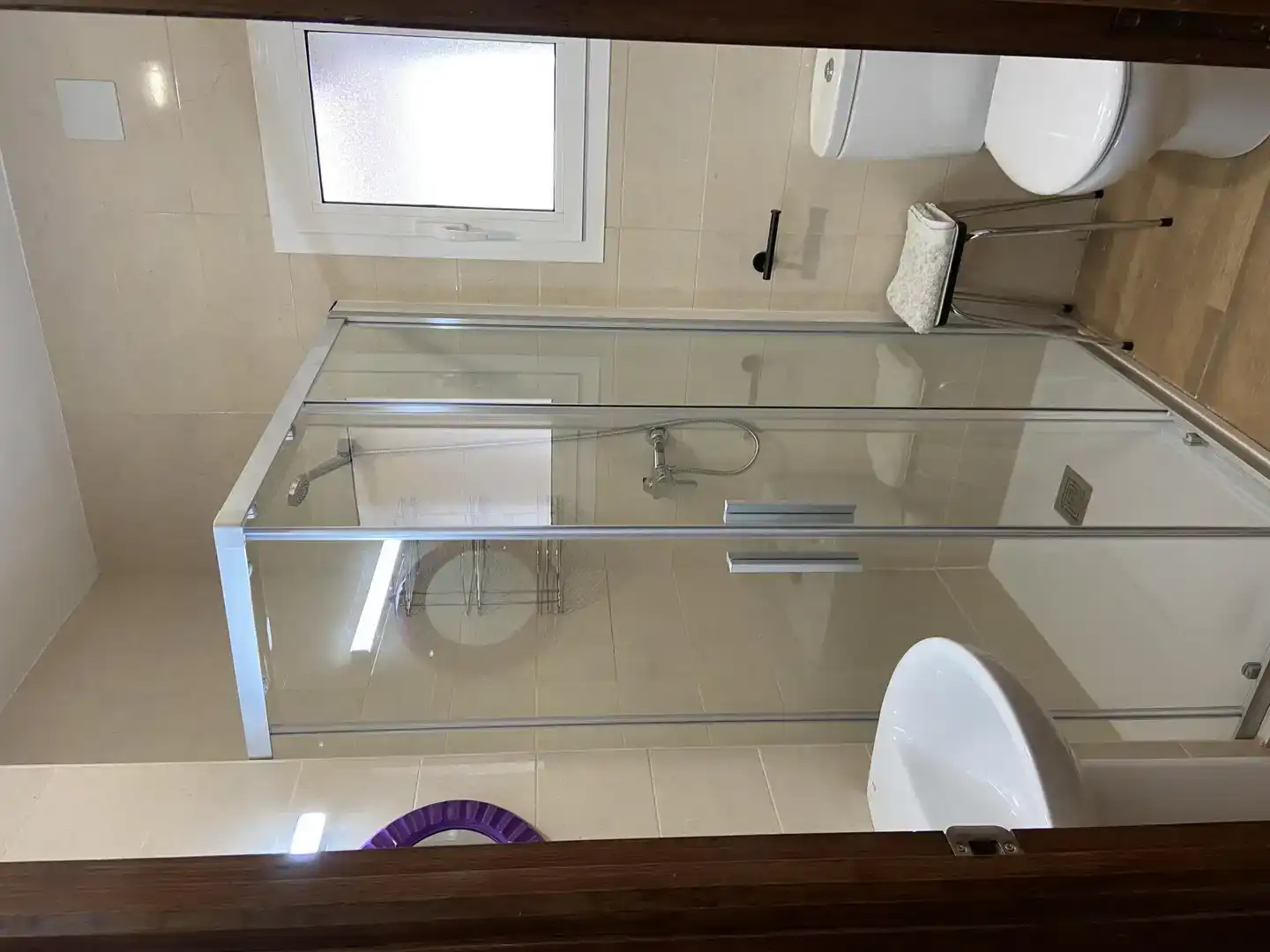 Badezimmer von Einfamilien-Reihenhaus zur Miete in Quintanar del Rey mit Klimaanlage, Möbliert und Balkon