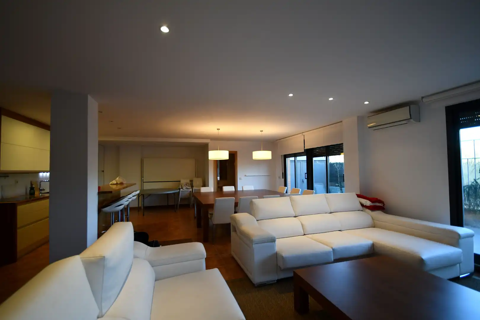 Wohnzimmer von Erdgeschoss zum Verkauf in Lardero mit Klimaanlage, Heizung und Terrasse