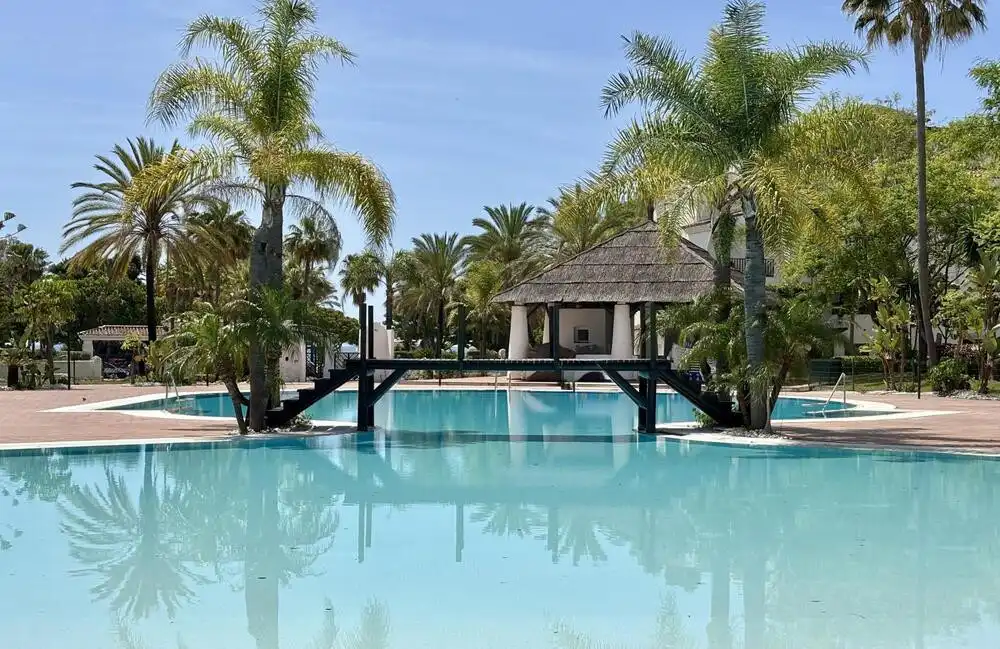 Piscina de Apartament de lloguer en Marbella amb Aire condicionat, Calefacció i Terrassa