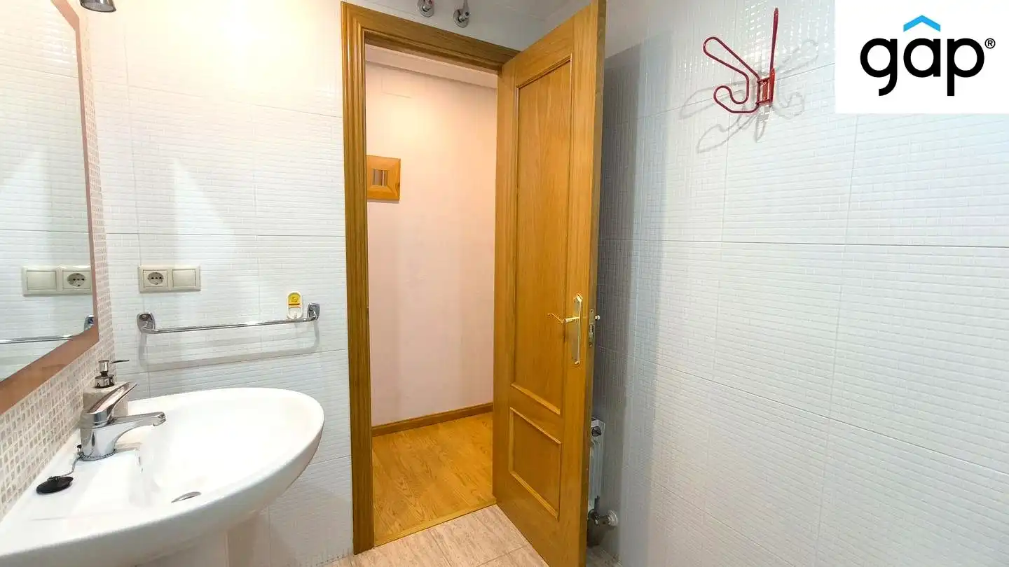 Piso en venta en Cuenca con Calefacción, Trastero y Amueblado