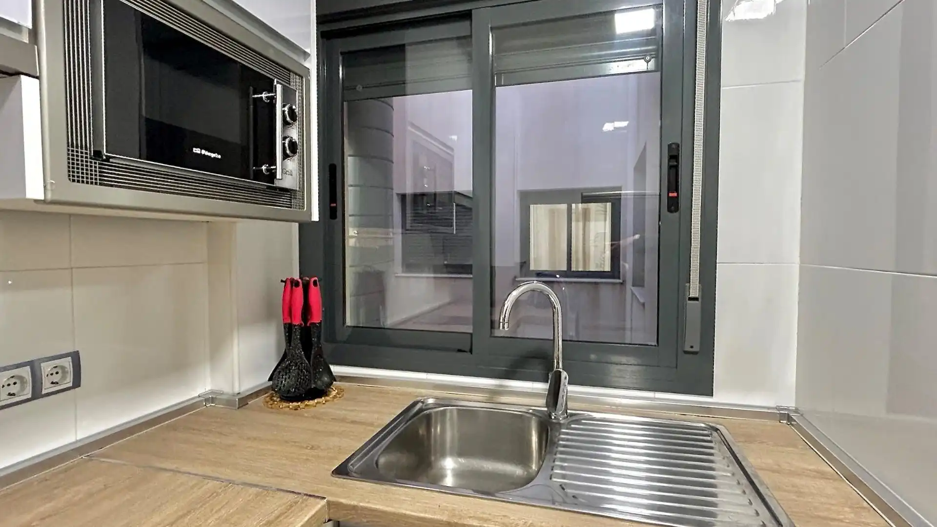 Appartamento con terrazza in vendita a Calle Calle de las Higueras, 95, imagen 29