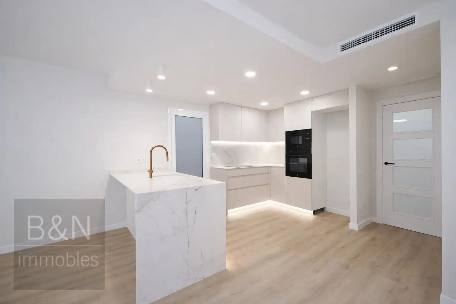 Cocina de Piso en venta en Terrassa con Aire acondicionado, Calefacción y Terraza