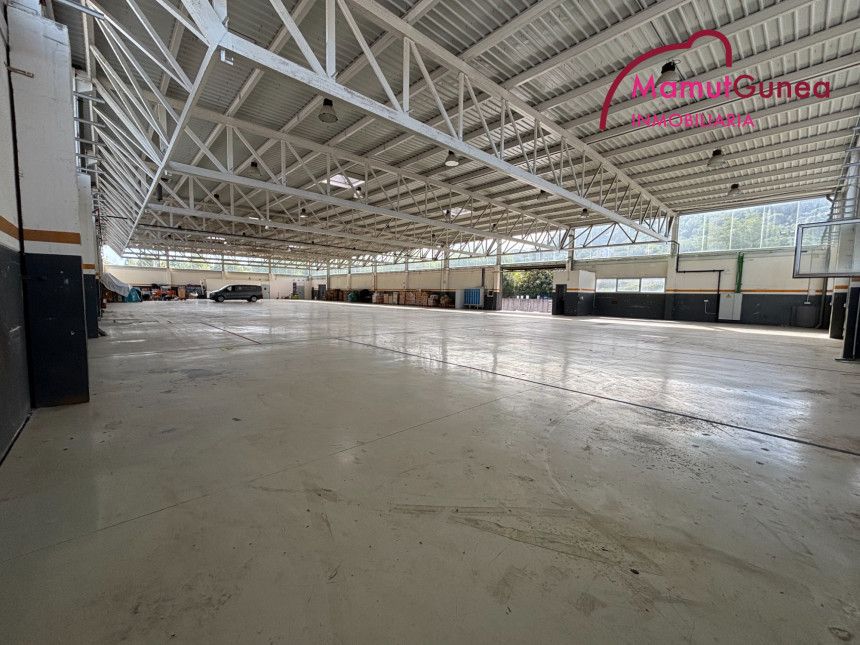Parking de Nave industrial de alquiler en Irun 
