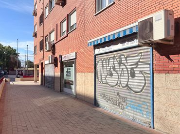Business premises for sale in Calle de Alar del Rey
