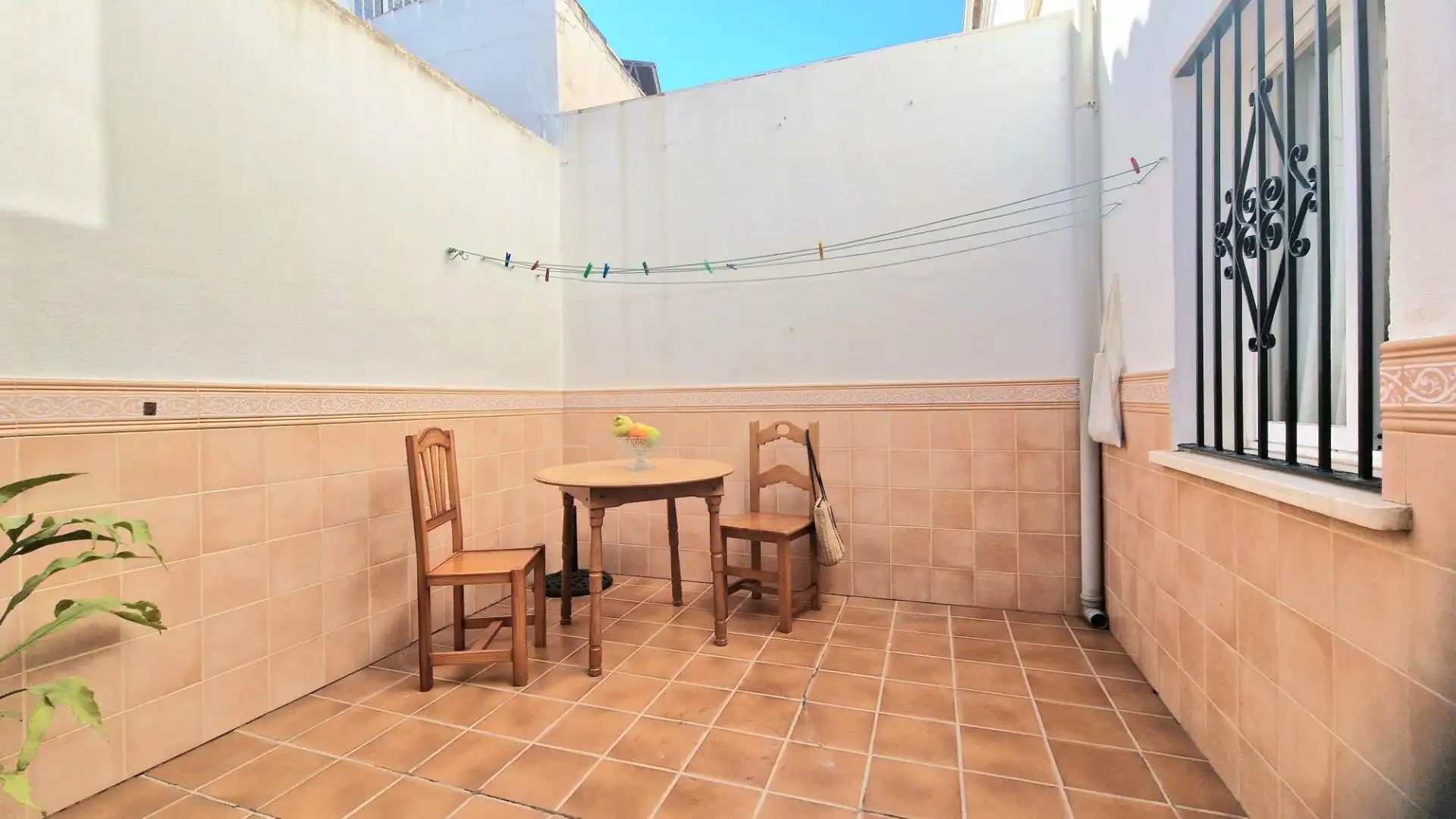 Casa adosada en venta en Calle del Río Darro, Centro