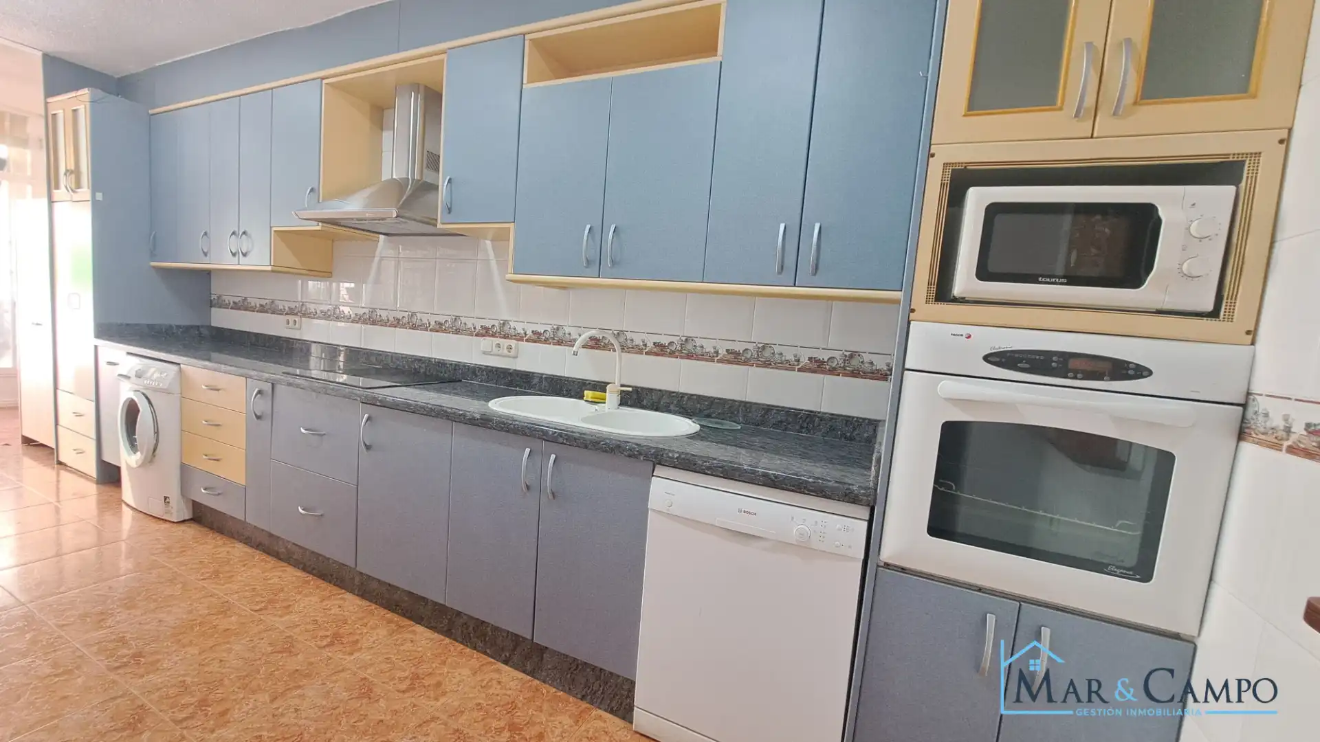 Cocina de Casa adosada en venta en Los Alcázares con Aire acondicionado, Jardín privado y Amueblado
