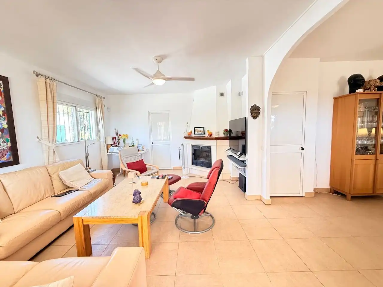 Sala de estar de Casa o chalet en venta en Vélez-Málaga con Aire acondicionado, Calefacción y Jardín privado