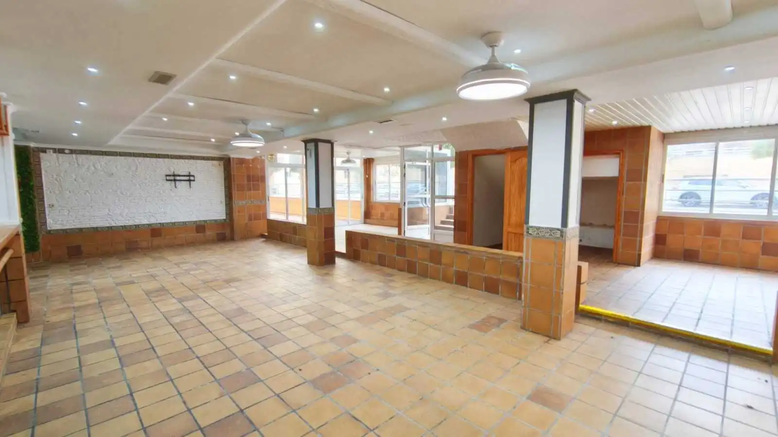 Local commercial à vendre à Tavernes de la Valldigna, imagen 5