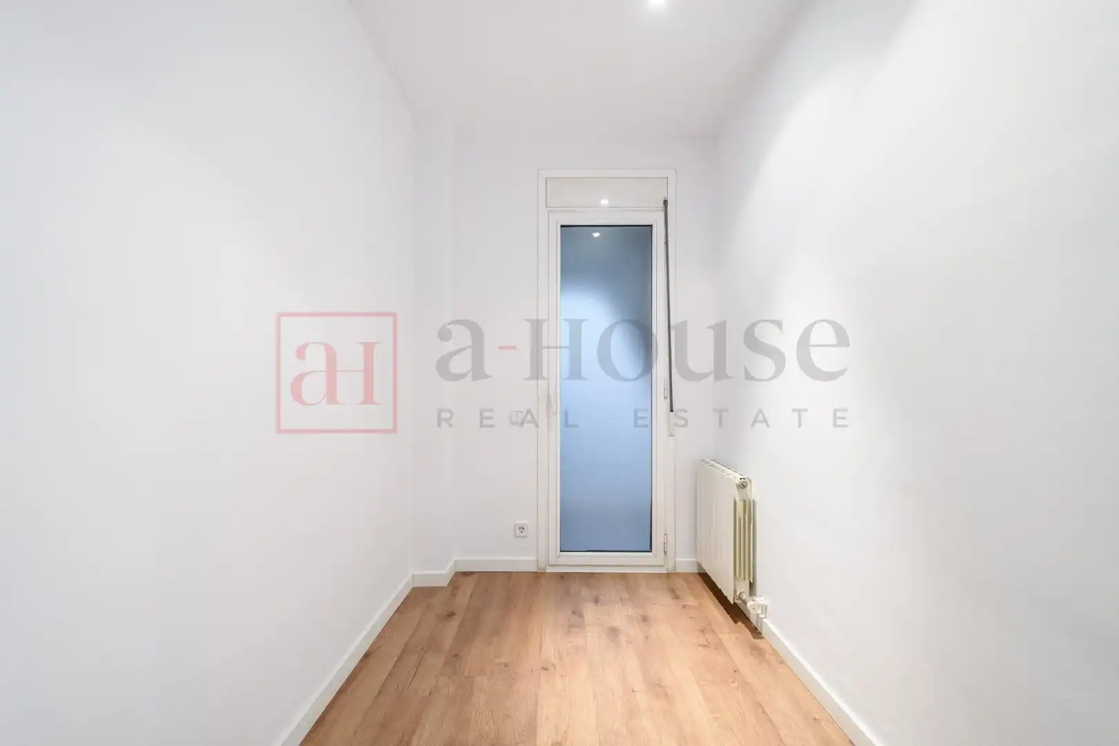 Bedroom of Flat for sale in Barcelona  with Air Conditioner, Heating and Private garden
