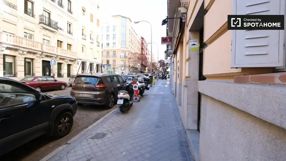 Appartamento con terrazza in affitto a Chamberí, imagen 16