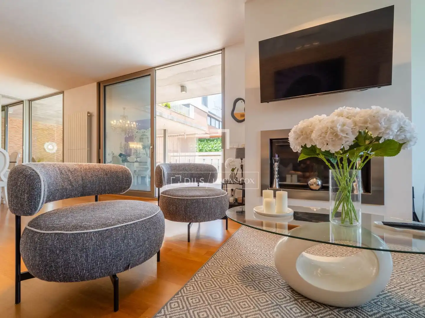 Sala d'estar de Casa o xalet en venda en Bétera amb Aire condicionat, Jardí privat i Terrassa