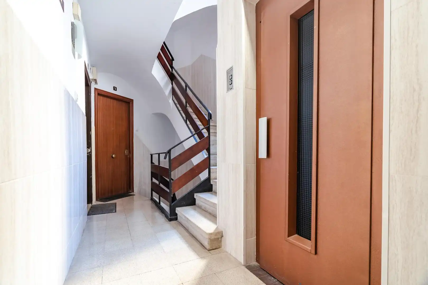 Wohnung zum Verkauf in Tarragona mit Klimaanlage und Balkon