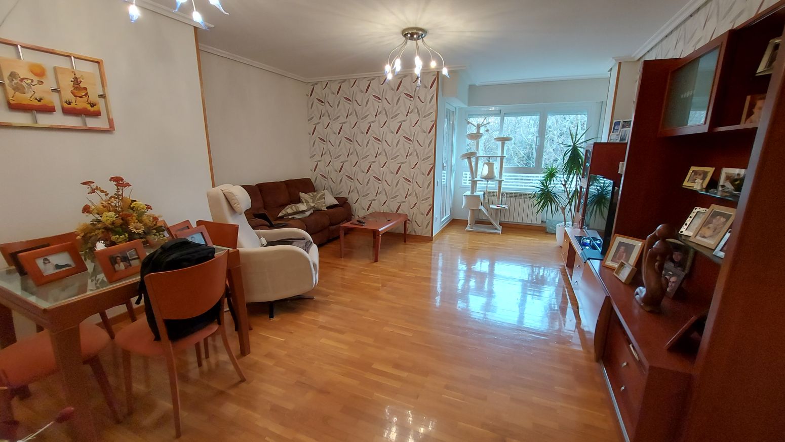 Sala d'estar de Pis en venda en  Logroño amb Calefacció, Terrassa i Traster