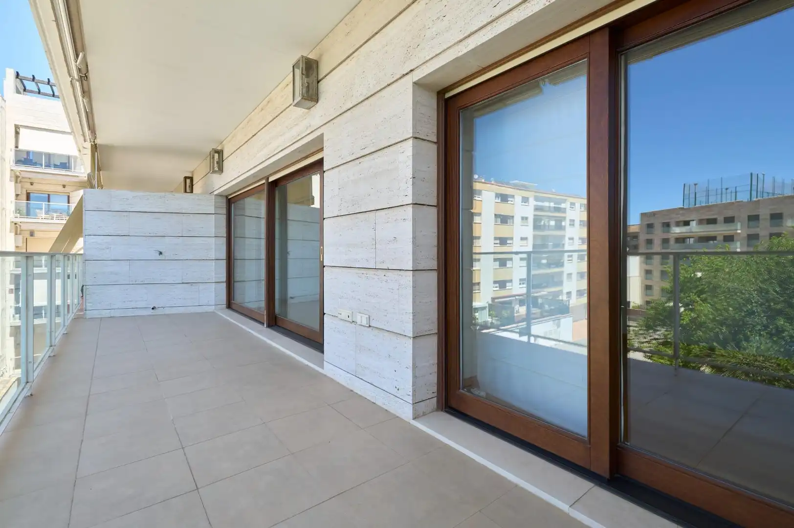 Außenansicht von Wohnung zur Miete in Jerez de la Frontera mit Klimaanlage, Heizung und Terrasse
