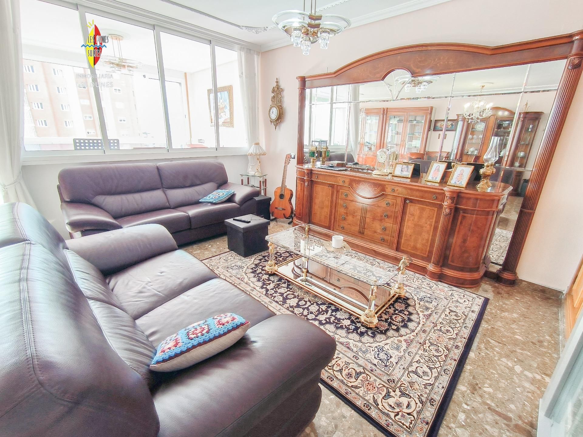 Sala de estar de Piso en venta en Benidorm con Aire acondicionado, Jardín privado y Terraza