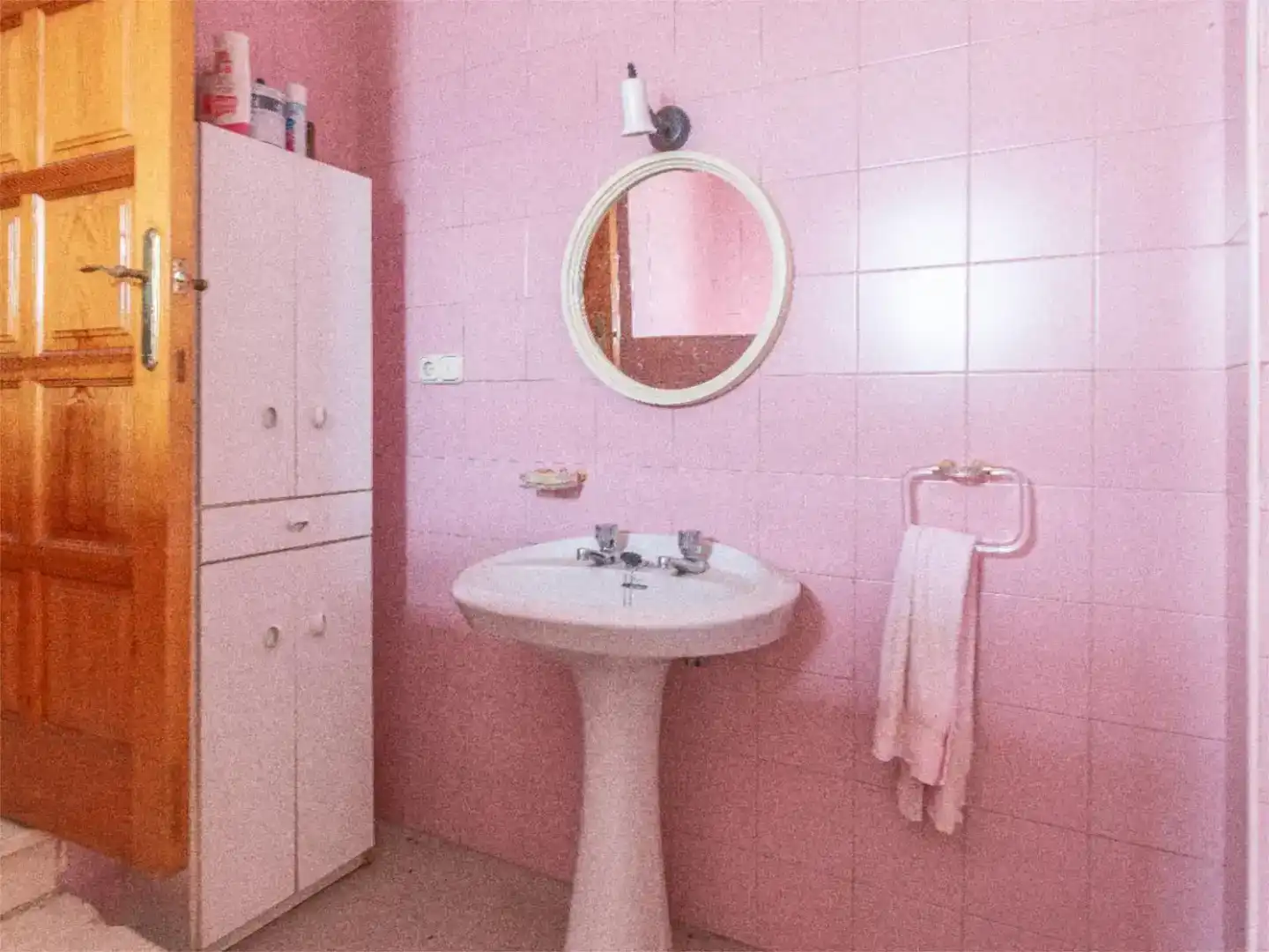 Baño de Piso en venta en Granada con Jardín privado y Piscina