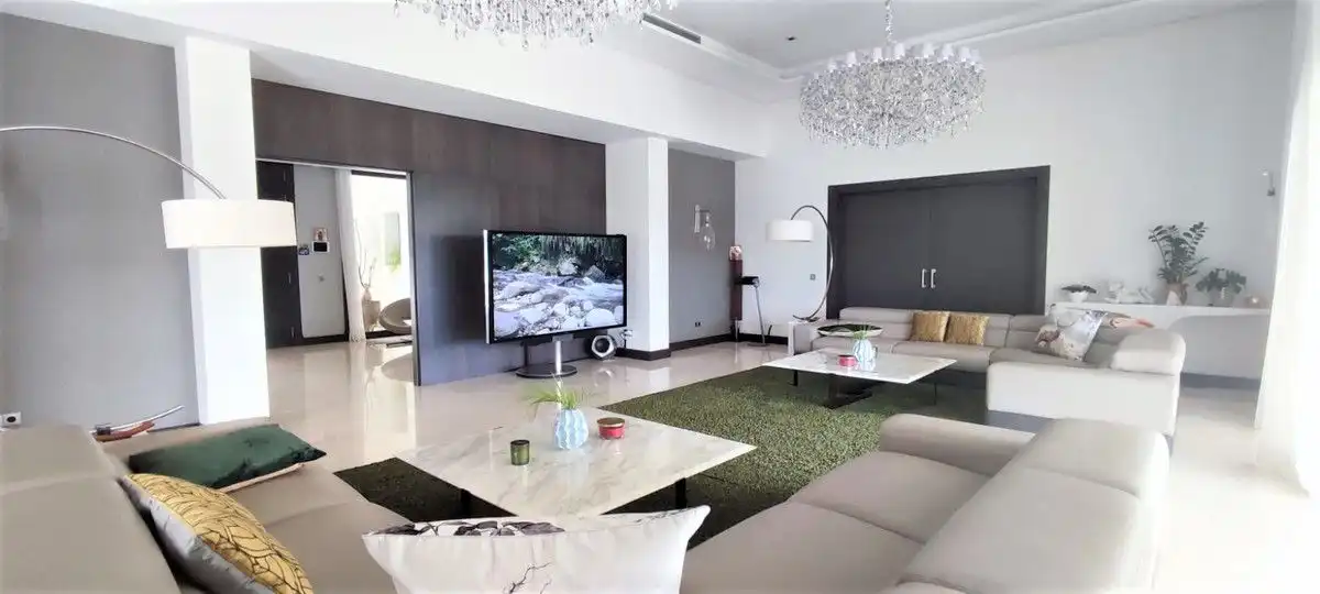 Sala de estar de Casa o chalet en venta en Benahavís con Aire acondicionado, Jardín privado y Terraza